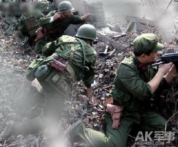 拒载携骨灰盒乘客 对越反击战:为何阵亡将士骨灰盒分红白色?