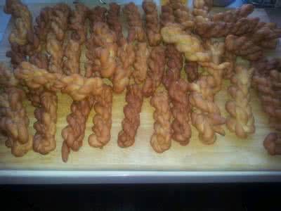 怎么和面炸的麻花更脆 炸麻花的面怎么和面?