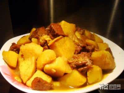 咖喱牛肉炖土豆 红咖喱牛肉炖土豆  有爱心就有美食
