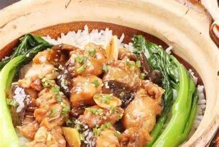 滑鸡煲仔饭 北菇滑鸡煲仔饭