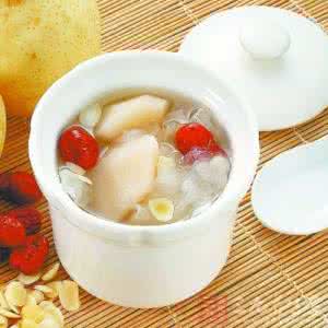 冰糖雪梨的做法 冰糖雪梨的做法大全 喝它还能美容养颜