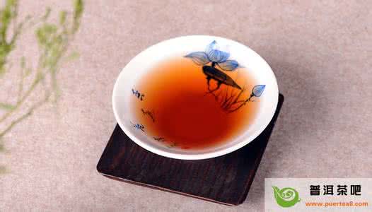 普洱生茶和熟茶的区别 普洱熟茶冲泡技巧 控制注水水流的稳定性