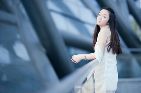 温暖心灵的情感美文 我想送君一片白月光【情感美文】
