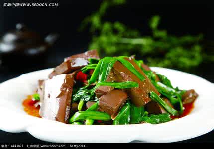 韭菜炒鸭血有什么功效 韭菜炒鸭血
