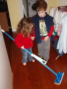 孩子从小到大感人漫画 美国孩子从小到大要做哪些家务事？