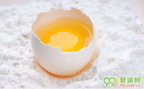 胆固醇高能吃鸡蛋吗 胆固醇高能吃鸡蛋吗 担心胆固醇过高?千万别再吃鸡蛋扔蛋黄了!