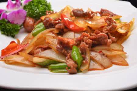 洋葱炒肉 【 洋葱炒肉】