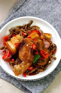 腊味煲仔饭 有腊味的新年才有年味：完美搭配之腊鱼烧五花
