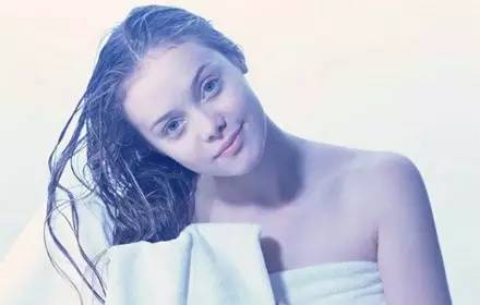 男人爱一个人的小动作 男人让女人心醉的6个小动作