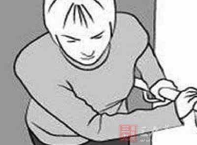 患者与医生对话 呼吸 22岁女孩无力呼吸被送医 因患上重症肌无力