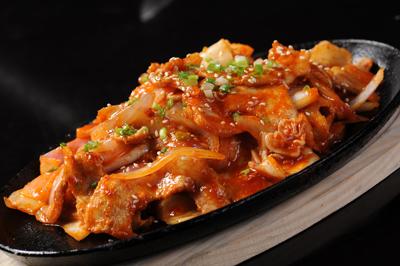 辣白菜炒五花肉 【五花肉炒辣白菜】