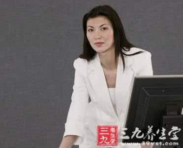 久坐办公室颈椎病 办公室久坐易得病 3招让腰椎颈椎病远离你