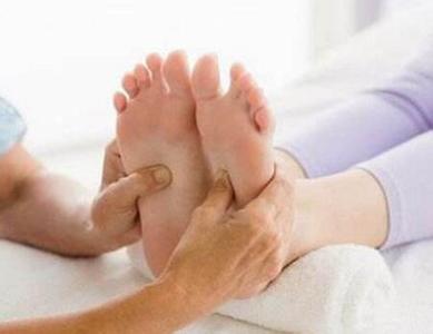 办公室健康小动作ppt 每天一个小动作，健康活过90岁，随时随地都可做！