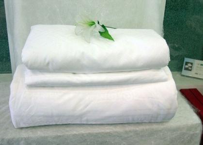 蚕丝被的好处和功效 蚕丝被清洗 蚕丝枕的功效以及清洗保养小知识