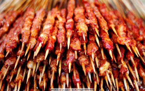 新疆羊肉串 新疆羊肉串——甩街头羊肉串一条街