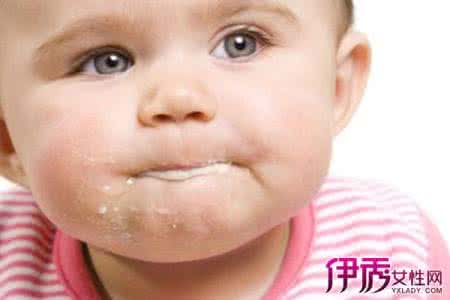 婴儿吐奶是什么原因 婴儿吐奶可以继续哺乳吗