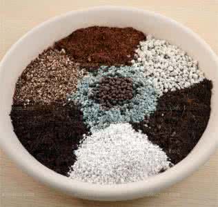 培养土配制方法 怎样配制培养土？