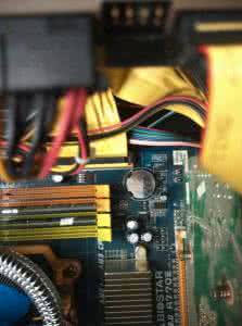 台式电脑电池怎么换 台式电脑的电池怎么卸？