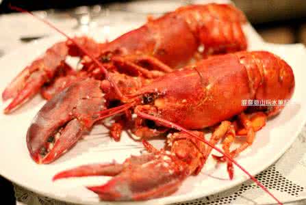 在西餐厅怎么吃大龙虾 龙虾怎么吃?西餐厅怎么吃大龙虾?
