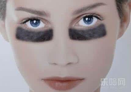 黑眼圈的形成原因 黑眼圈 疾病 黑眼圈的形成原因 当心这里越黑越是疾病征兆