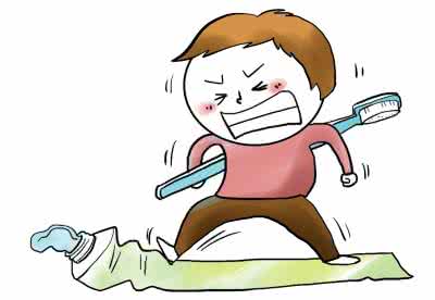 一分钟的长寿习惯：睡前穿袜子 挤牙膏前干刷牙