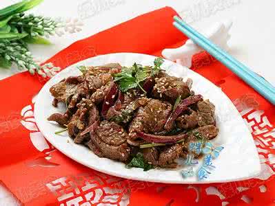 孜然洋葱炒羊肉 洋葱孜然炒羊肉