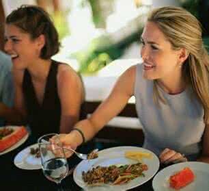 梦见请人吃饭 梦见别人请吃饭 梦见请人吃饭_梦见别人请吃饭