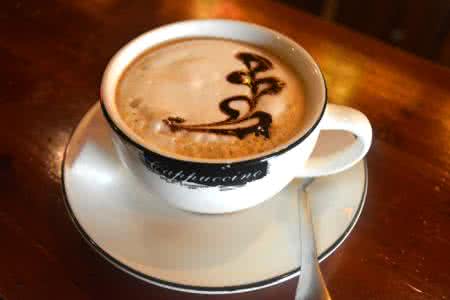 拿铁和卡布奇诺的区别 咖啡拿铁和卡布奇诺 拿铁咖啡的功效与作用-拿铁咖啡和卡布奇诺的区别