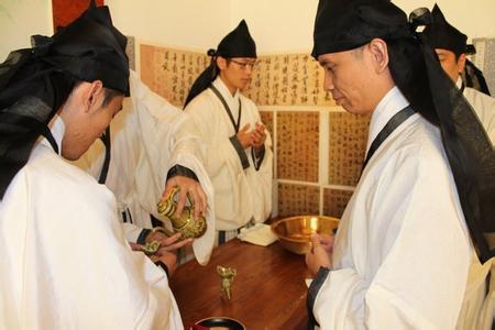 新郎发言稿幽默 新郎发言稿幽默 【新郎发言】幽默新郎发言在搞笑中添加一丝感动