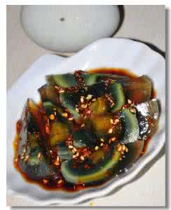 凉拌老豆腐的做法 松花蛋拌老豆腐的做法 松花蛋拌豆腐怎么做