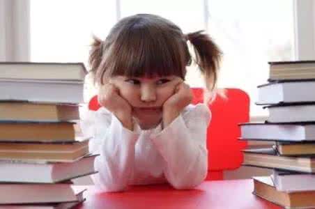 小孩子对妈妈说的话 对小孩子来说最残忍的不是妈妈要生二胎了，而是~~