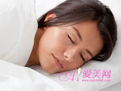 睡眠不足心脏难受 睡眠不足心脏难受 提高睡眠质量的4个小方法，睡得好心脏更健康！