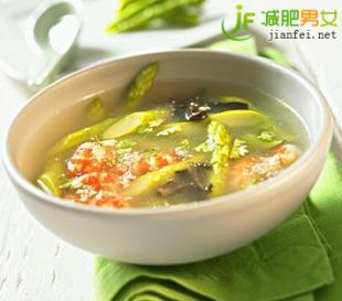 减小肚腩最有效的运动 减小肚腩最有效的方法 吃菠菜有效减小得结肠癌的几率