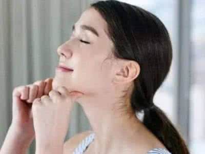 减肥能减掉双下巴吗 减肥能减掉双下巴吗 6个瘦脸小动作帮你减掉双下巴