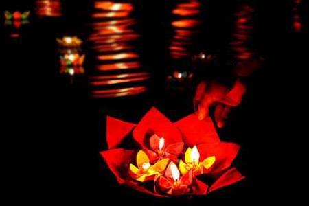 中国鬼节 中国鬼节与西方鬼节有何区别？