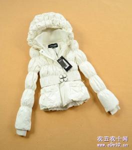 羽绒服怎么晾干 羽绒服的晾干收藏注意事项