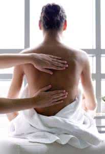 背部酸痛怎么缓解 缓解背部酸痛 健身操帮你缓解背部酸痛