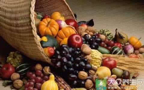 吃什么水果祛斑 吃什么水果能祛斑 5种水果吃出好皮肤