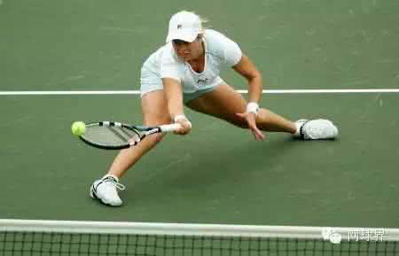 网球运动特点 网球步法 这些都是网球运动的步法特点