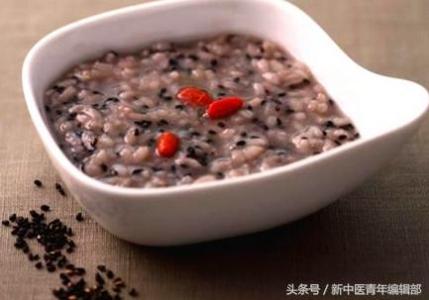 土豆汁治疗湿疹偏方 用土豆汁治老花眼食疗小偏方