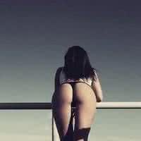 你不坚强没人替你勇敢 勇敢 坚强又性感的女性