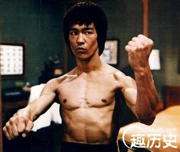 李小龙父子死亡之谜 李小龙父子皆离奇死亡之谜：李小龙怎么死的