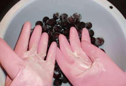 吃葡萄要不要吐葡萄皮 吃葡萄要不要吐葡萄皮?怎样清洗