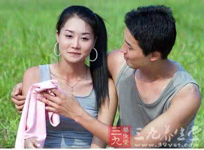 男人叉女人床上动态图 男人最烦女人床上8大恶行