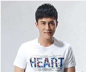 男生什么发型最好看 男生什么发型最好看 好看的男生发型