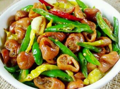 炒大肠怎么炒才好吃 青椒炒大肠