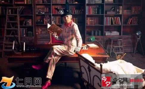 周杰伦床边故事歌词 周杰伦新歌床边故事 床边故事歌词 周杰伦新歌主打