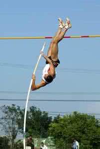 撑竿跳高视频 撑竿跳高