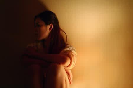 温暖心灵的情感美文 静夜，思念在心尖流淌【情感美文】