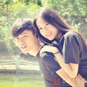 女人很想要的动作暗示 女人3个动作暗示想做这事了